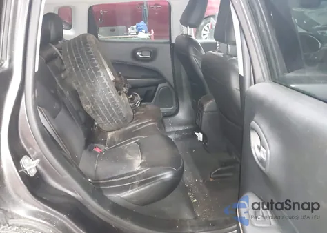 2018 Jeep Compass Latitude 4X4 from USA, damaged, VIN 3C4NJDBB4JT402164